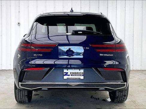 New 2026 Genesis GV70 2.5T Select AWD/4WD image 4