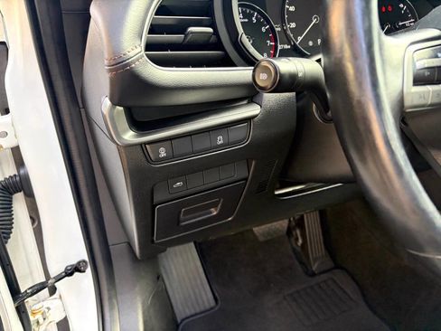 Used 2023 MAZDA MAZDA3 s image 29