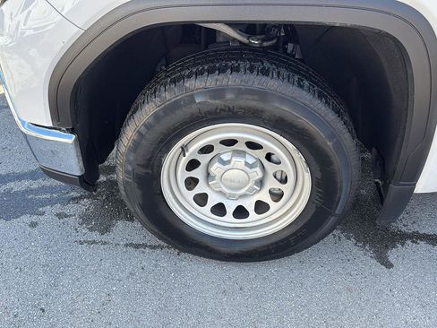 Used 2023 GMC Sierra 1500 Pro w/ Pro Value Package image 9