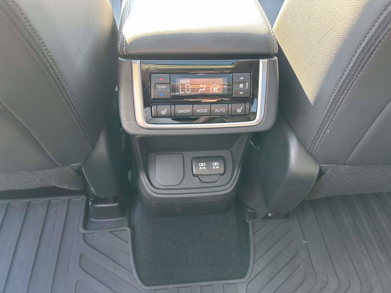 Used 2020 Subaru Ascent Limited w/ Technology Package AWD/4WD image 14