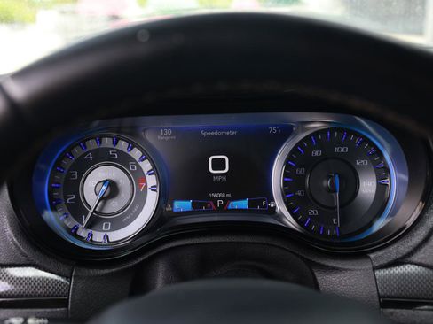 Used 2016 Chrysler 300 S RWD image 30
