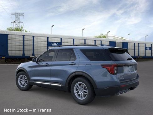 New 2025 Ford Explorer Active w/ Active Comfort Package image 5