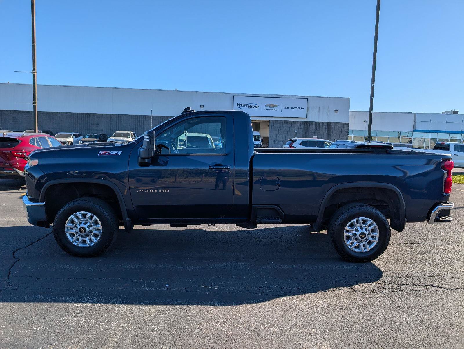 Used 2022 Chevrolet Silverado 2500 LT w/ Convenience Package AWD/4WD image 5