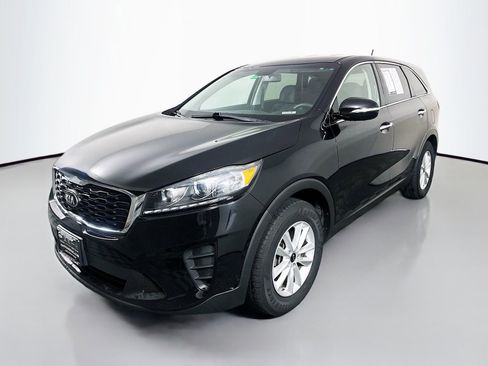 Used 2020 Kia Sorento LX FWD image 3