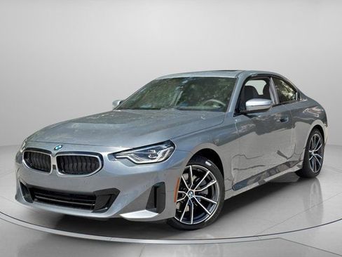 Used 2025 BMW 230i xDrive Coupe w/ Premium Package image 2