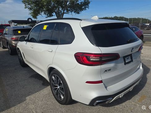 Used 2019 BMW X5 xDrive50i w/ M Sport Package AWD/4WD image 3