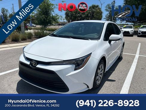 Used 2026 Toyota Corolla LE FWD image 4