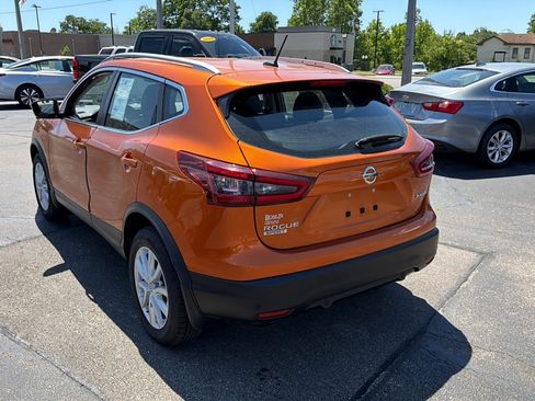 Used 2022 Nissan Rogue Sport SV w/ Technology Package AWD/4WD image 5