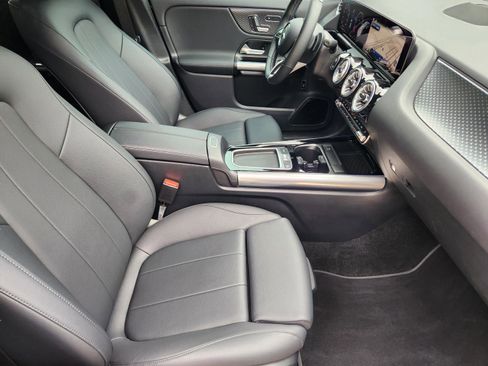 Certified 2025 Mercedes-Benz GLA 250 4MATIC image 50
