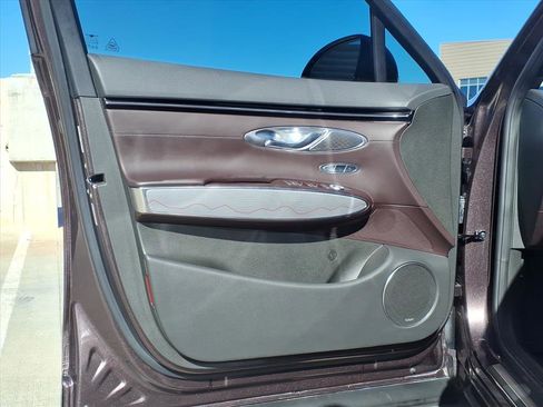 Certified 2023 Genesis GV70 2.5T w/ Advanced Package image 20