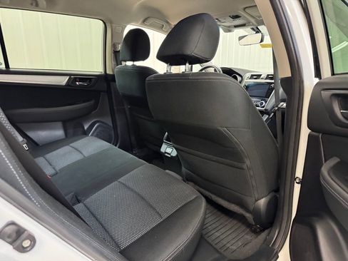 Used 2018 Subaru Outback 2.5i Premium image 23