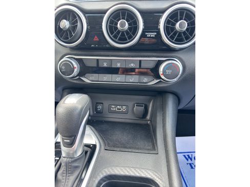 Used 2025 Nissan Sentra SV FWD image 23