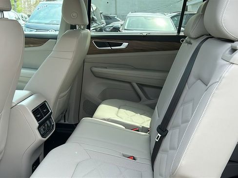 New 2025 Volkswagen Atlas SE AWD/4WD image 22
