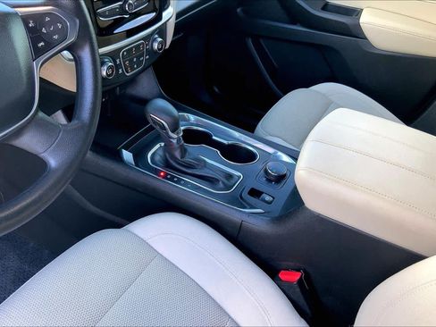 Certified 2022 Chevrolet Traverse LS w/ LPO, Cargo Package FWD image 15