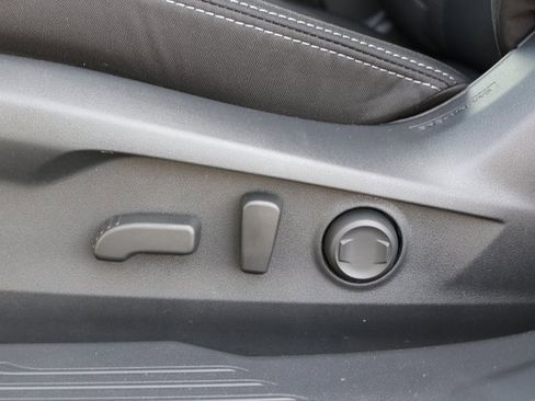 Used 2025 Subaru Outback Premium w/ Popular Package #1A image 26