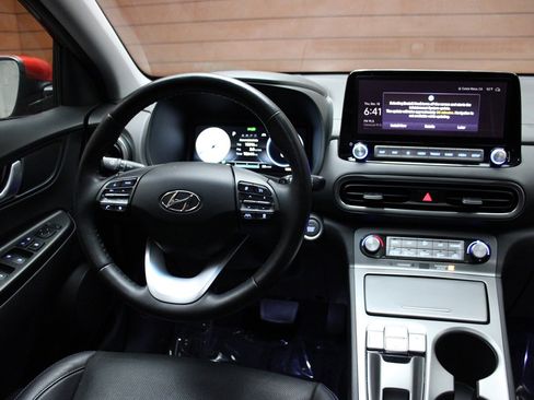 Used 2023 Hyundai Kona Limited image 14