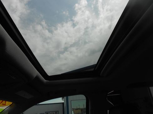 Used 2017 Chevrolet Silverado 1500 LTZ Z71 w/ LTZ Plus Package image 12