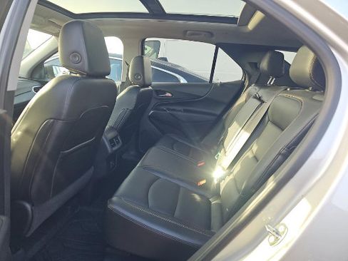 Used 2021 Chevrolet Equinox LT FWD image 6