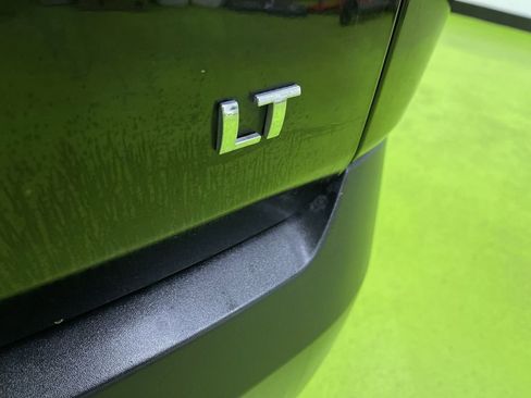 Used 2021 Chevrolet Traverse LT w/ LT Premium Package image 14