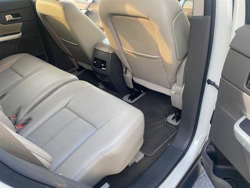 Used 2012 Ford Edge SEL FWD image 12