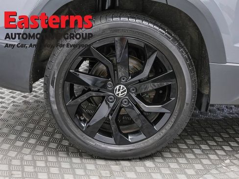 Used 2022 Volkswagen Taos SE AWD/4WD image 29