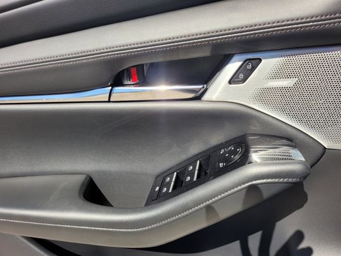 New 2026 MAZDA MAZDA3 Hatchback w/Premium Plus Pkg image 22