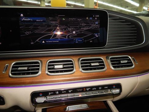 Used 2024 Mercedes-Benz GLE 350 GLE 350 AWD w/ AMG Line Exterior image 25