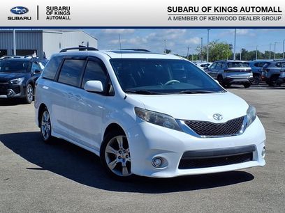 Used 2012 Toyota Sienna SE