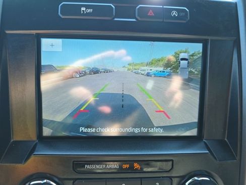Used 2017 Ford F150 XLT w/ Equipment Group 302A Luxury AWD/4WD image 19