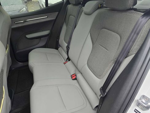 New 2026 Volvo EX30 Plus w/ Protection Package image 19