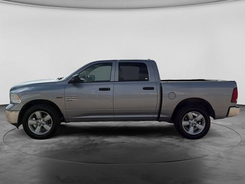 Used 2023 RAM 1500 Classic SLT AWD/4WD image 6