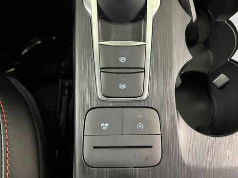Used 2025 Ford Escape ST-Line FWD image 18
