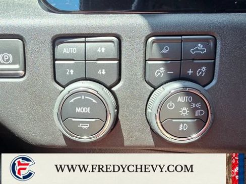 Used 2025 Chevrolet Silverado 2500 High Country w/ High Country Premium Package AWD/4WD image 14