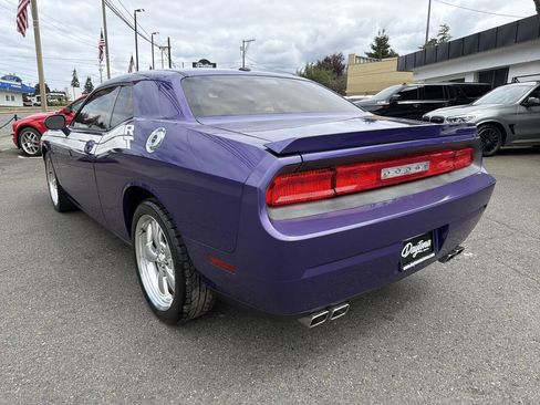 Used 2010 Dodge Challenger R/T RWD image 6