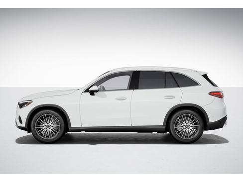 Used 2023 Mercedes-Benz GLC 300 4MATIC image 13