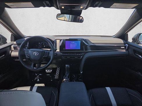 Used 2026 Toyota Camry SE AWD/4WD image 17