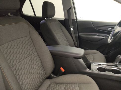 Used 2019 Chevrolet Equinox LT w/ Driver Convenience Package AWD/4WD image 21