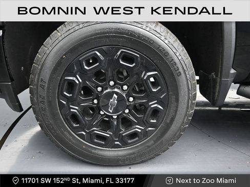 Used 2022 Chevrolet Silverado 2500 LTZ w/ LTZ Plus Package image 9