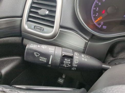 Used 2020 Jeep Grand Cherokee Laredo w/ Quick Order Package 2BN North image 31