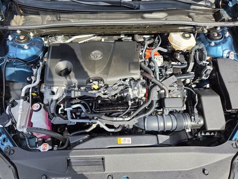 Used 2025 Toyota Camry SE FWD image 30
