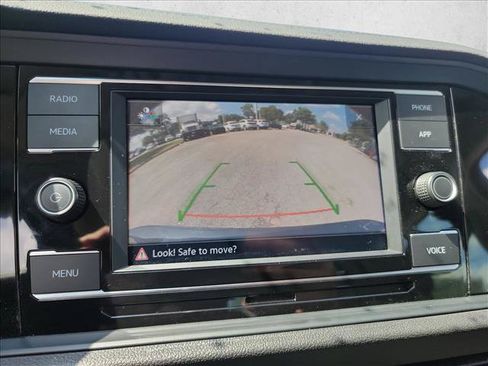 Used 2023 Volkswagen Jetta SE FWD image 19
