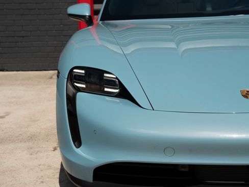 Used 2023 Porsche Taycan RWD image 12