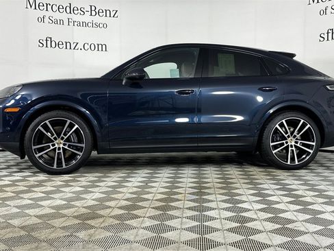 Used 2024 Porsche Cayenne Base image 7