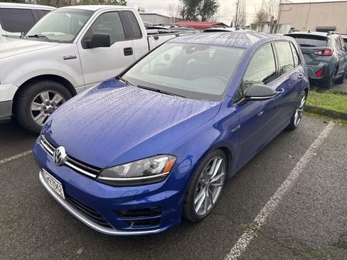 Used 2017 Volkswagen Golf R 4-Door image 3
