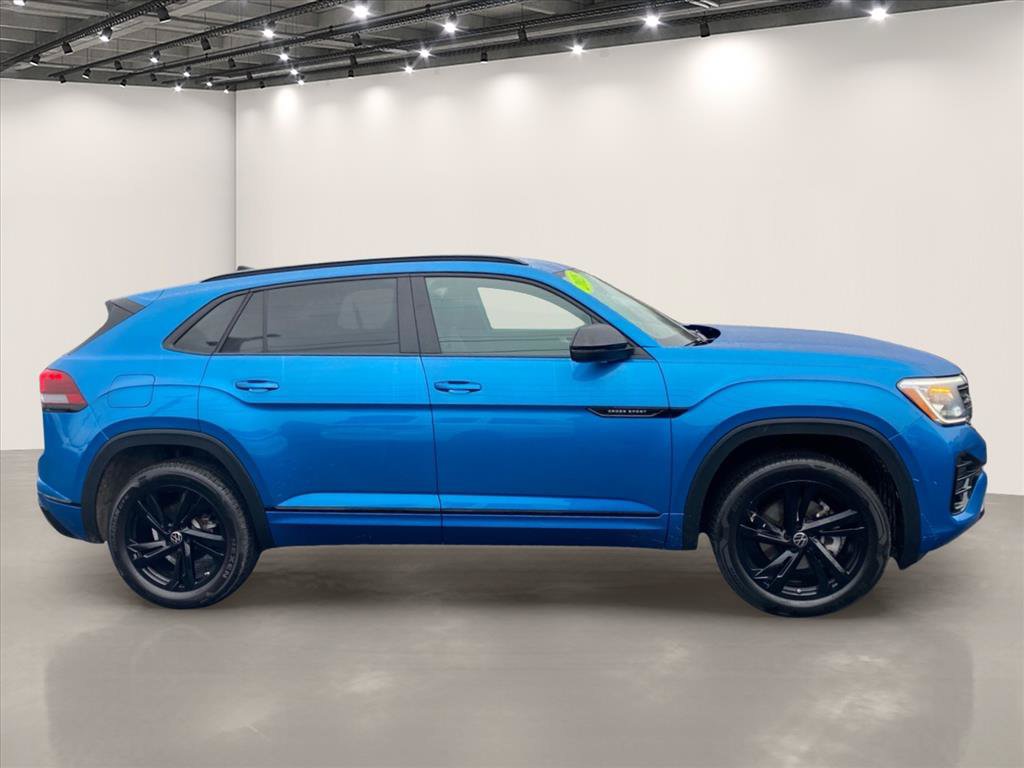 Used 2025 Volkswagen Atlas Cross Sport SEL R-Line AWD/4WD image 8