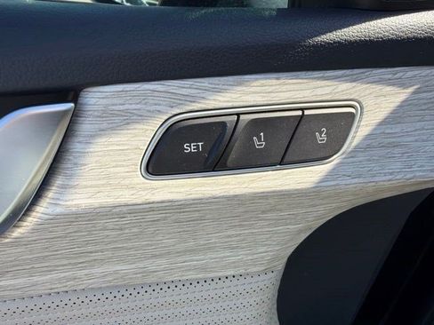 Used 2024 Hyundai Palisade Calligraphy FWD image 13