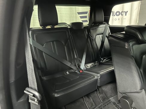 Used 2021 Ford Expedition Limited AWD/4WD image 23