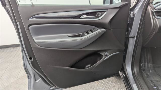 Used 2021 Buick Enclave Essence FWD image 13