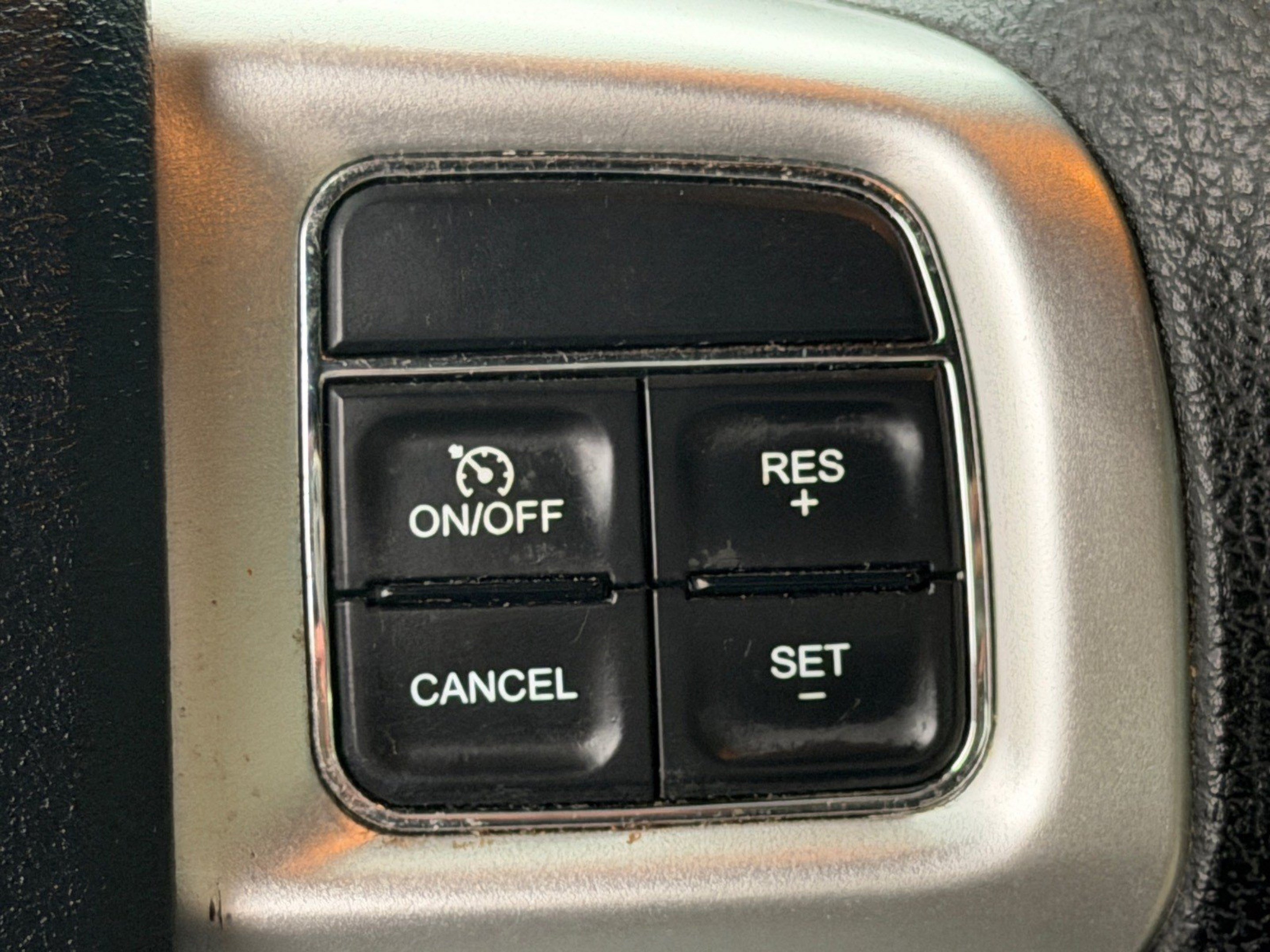 Used 2013 Dodge Charger SE RWD image 27