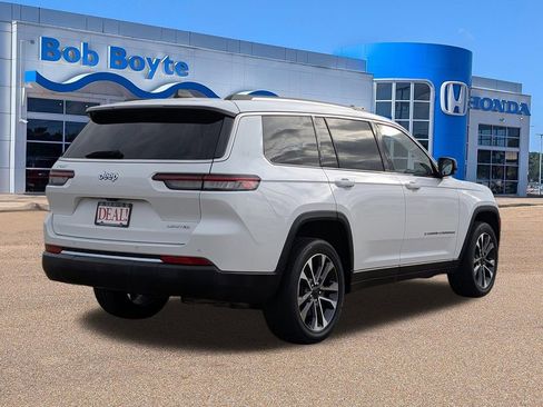 Used 2024 Jeep Grand Cherokee L Limited image 3